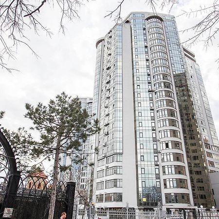 Gagarin Plaza Apartment 70 Square Metres On 12Th Floor Odessa Exteriör bild