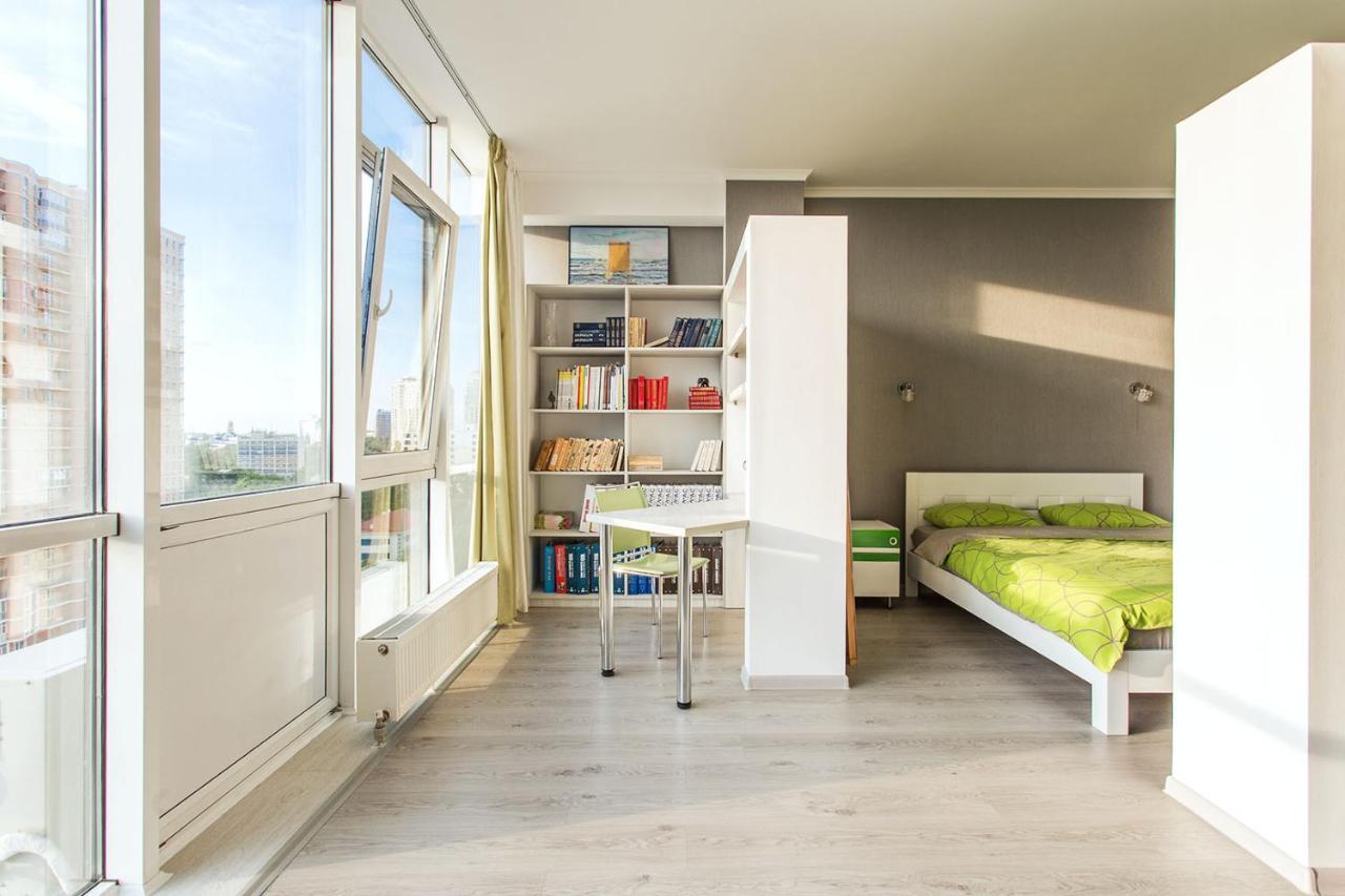 Gagarin Plaza Apartment 70 Square Metres On 12Th Floor Odessa Exteriör bild