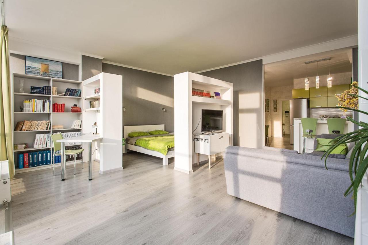 Gagarin Plaza Apartment 70 Square Metres On 12Th Floor Odessa Exteriör bild