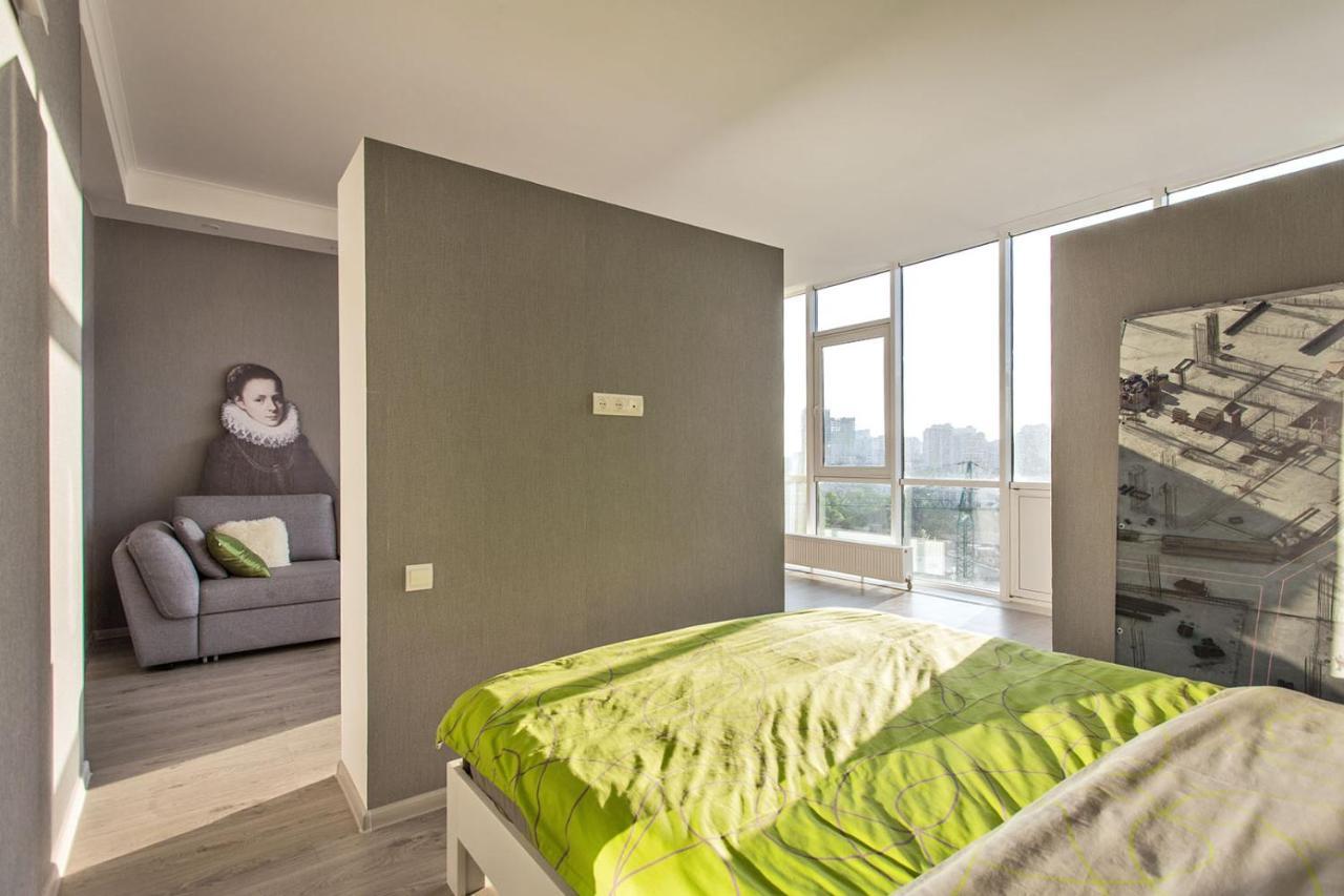 Gagarin Plaza Apartment 70 Square Metres On 12Th Floor Odessa Exteriör bild