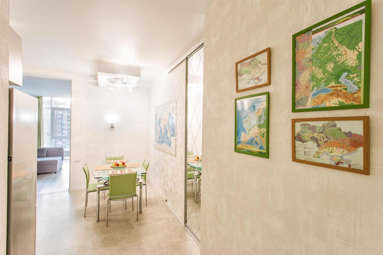 Gagarin Plaza Apartment 70 Square Metres On 12Th Floor Odessa Exteriör bild