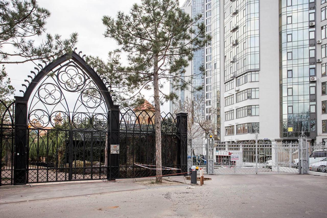 Gagarin Plaza Apartment 70 Square Metres On 12Th Floor Odessa Exteriör bild