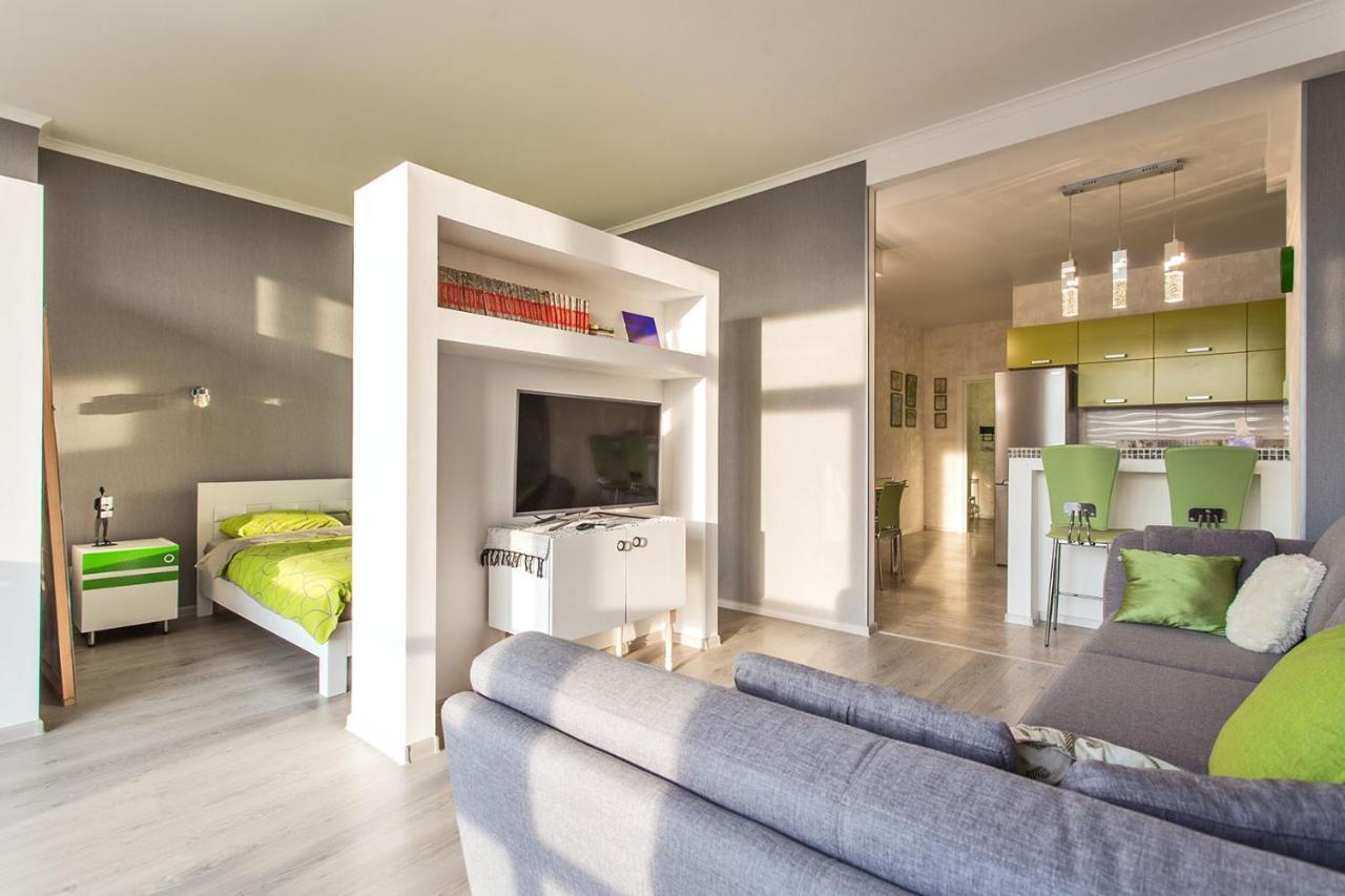 Gagarin Plaza Apartment 70 Square Metres On 12Th Floor Odessa Exteriör bild
