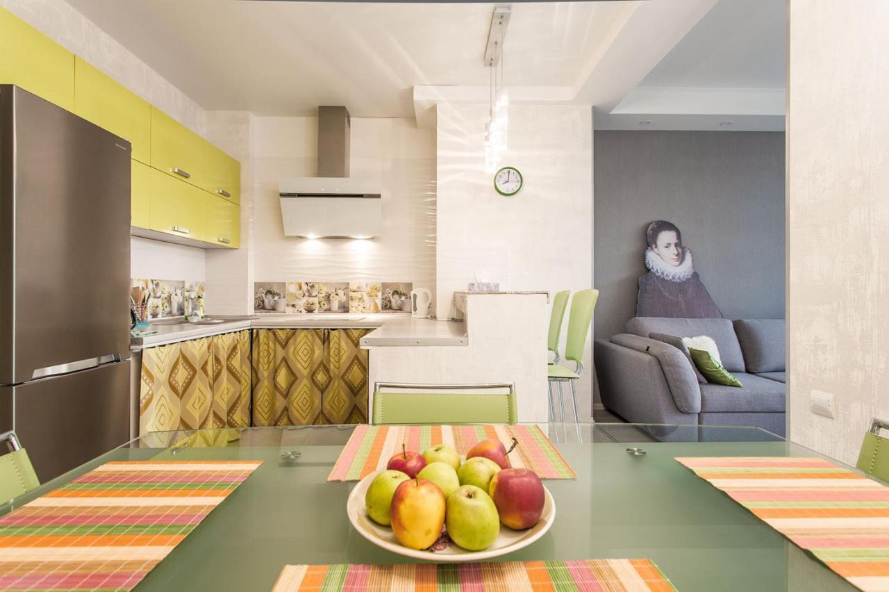 Gagarin Plaza Apartment 70 Square Metres On 12Th Floor Odessa Exteriör bild